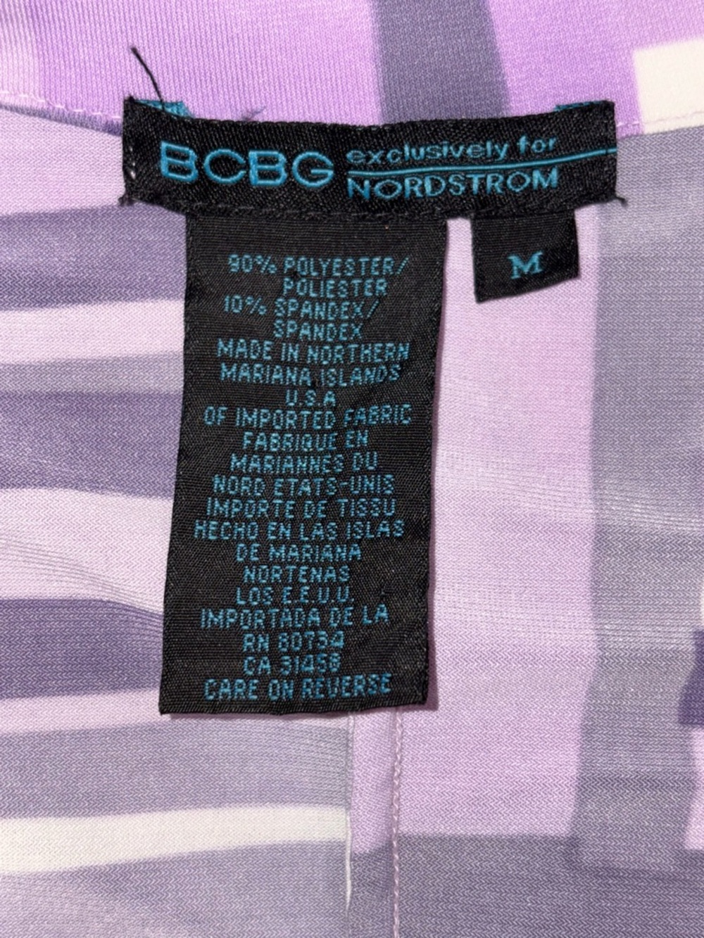 Vintage BCBG exclusively for Nordstroms Geometric Print Purple Wrap dress Y2K M - Picture 5 of 6
